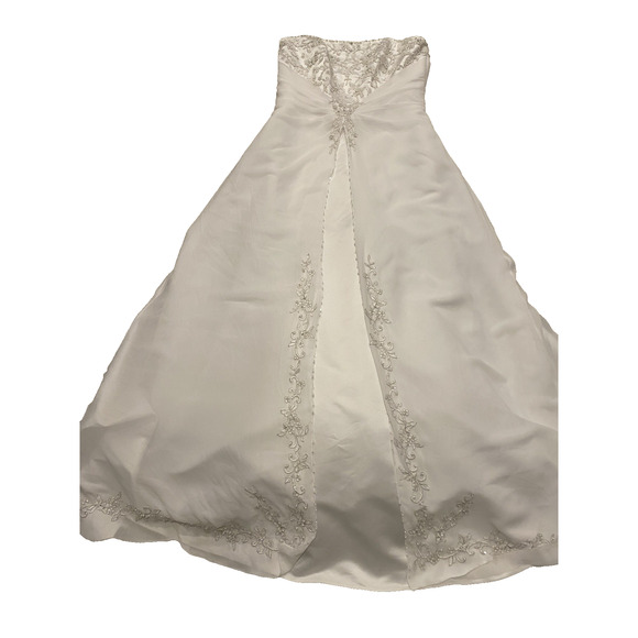 David's Bridal Wedding Dress Womens 12 Strapless Beaded Tiered Ball Gown w Train - Picture 16 of 16